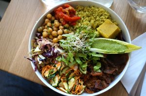 Buddha Bowl (vegan) at PH7 Equilibre - Temple in Paris
