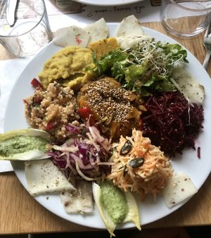 Équilibre plate... yummy 😋  at PH7 Equilibre - Temple in Paris