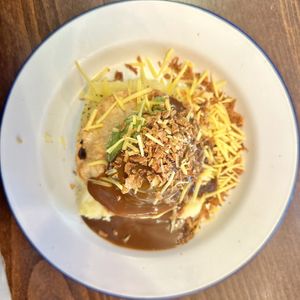 Mooless Moo with the Vegan Mothership 🥧🫛🌱🧀  at Pieminister in Stoke-on-trent