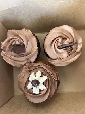 Vegan cupcakes  at City Cakes Bakery & Cafe in Midvale