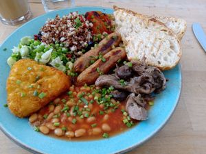 Vegan cooked breakfast at Look Mum No Hands in London