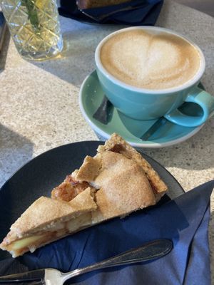 Vegan taart en koffie   at Anne&Max in Haarlem