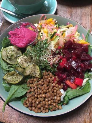 ‘Eat your greens’ salad bowl at Anne&Max in Haarlem