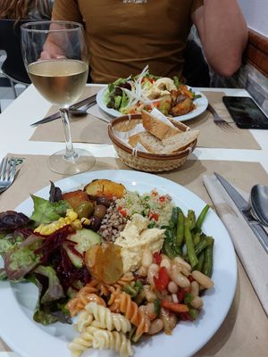 Salad buffet at Summum in Lleida