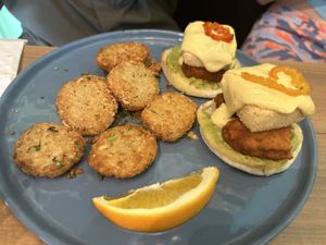 Hot Chik’n Benny   at Bravocados in Tofino