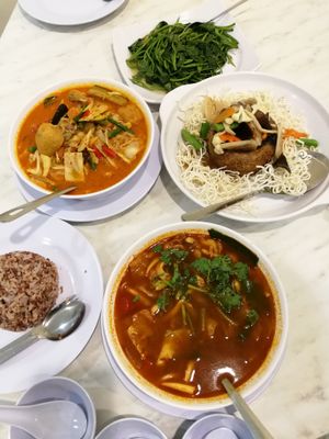 We had:
Tom Yam Soup (small) RM13
Stir Fried Sweet Potato Leaf (small) RM13
Curry Mee RM8
Yam with Mix vegetables (small) RM18
Water RM0.50
Golden Osmanthus tea RM4
Brown rice
White rice
 at V Kitchen Restaurant in Petaling Jaya