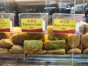 Fried items at Delisnacks 德利食 - Blk 527 AMK Ave 10 in Northeast Singapore