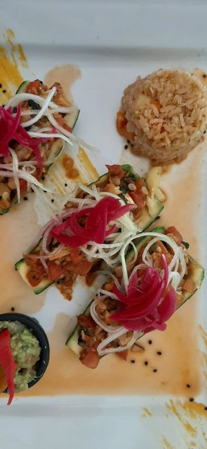 Calabazas rellenas de vegetales at El Zarape Malecón  in La Paz