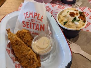 Strips and chips, chipotle mayo and macaroni cheese at Temple of Seitan - Camden in North West London