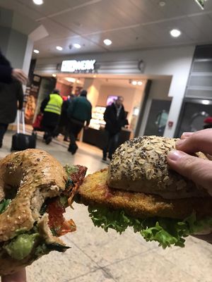 Bagel with avocado and dried tomatoes and Vegan schnitzel at backWERK in Cologne