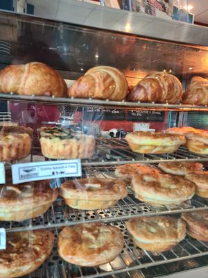 Nice selection of vegan treats🌿
🥧Veggie pies
🧁Vegan cupcakes
🍫Musli bars at Bulaccino Cafe in Nadi