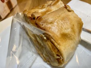 apple strudel vegan at Anker - Stephansplatz in Vienna