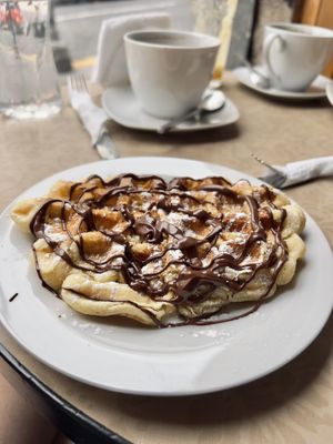 Vegan waffle S/ 6.5, vegan chocolate topping S/ 2  at Gud  in Arequipa