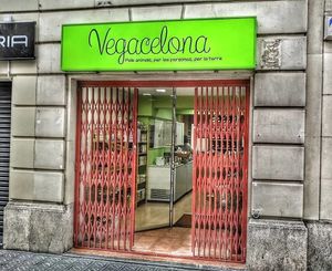 Tienda vegana en Barcelona, Vegacelona at Plant Based Market in Barcelona