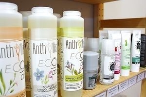 Higiene y estetica vegana, tienda vegana en Barcelona, Vegacelona at Plant Based Market in Barcelona