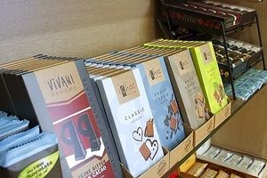 Chocolates veganos, tienda vegana en Barcelona, Vegacelona at Plant Based Market in Barcelona