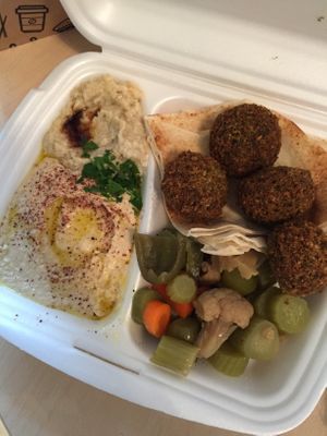 Male mezze (Small mezze) at Abi Falafel in Ljubljana