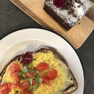 Scrambled tofu toast + sweet potato brownie at Eight - The Health Lounge in Lisbon