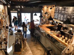 Downstairs shop and food at Eight - The Health Lounge in Lisbon