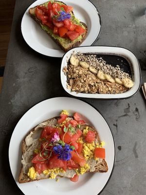 Toasts and smoothie bowl  at Eight - The Health Lounge in Lisbon