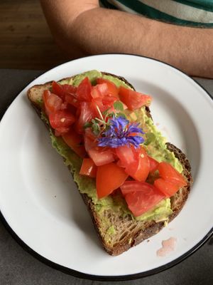 Bravocado toast: avocado, tomato, black salt, sprouts  at Eight - The Health Lounge in Lisbon