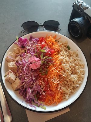 Asian style Buddha bowl at Eight - The Health Lounge in Lisbon