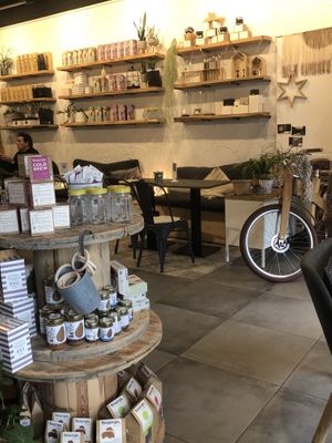 Interior at Eight - The Health Lounge in Lisbon