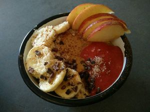 Porridge at Eight - The Health Lounge in Lisbon