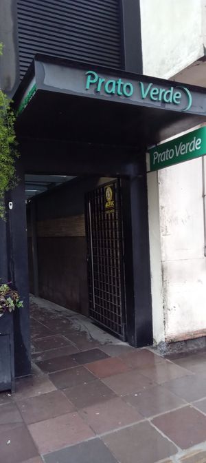 Entrada externa do restaurante at Prato Verde in Porto Alegre