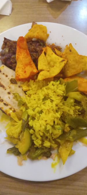 Almoço mexicano (chili de soja, totopos super temperados, taco de soja) at Prato Verde in Porto Alegre