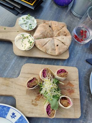 Pita en rendang rolletjes at Gaudi's in Amersfoort