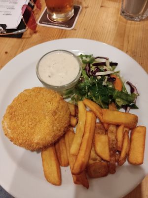 Fried cheese 💛 at Střecha in Prague