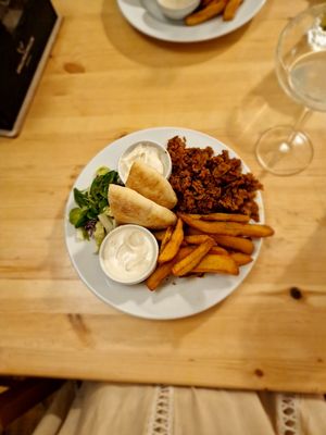 kebab plate at Střecha in Prague