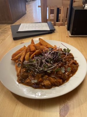 Daily menu - Robi Bourguignon with sweet potato fries   at Střecha in Prague