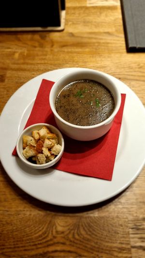 Garlic Soup at Střecha in Prague