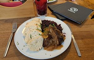 No-duck w/ red cabbage at Střecha in Prague