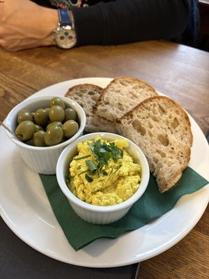 No egg  at Střecha in Prague