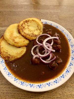 Gulasch mit Rösti  at Střecha in Prague