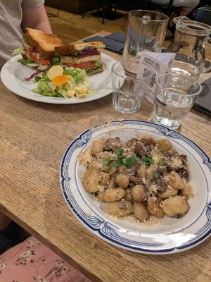  at Střecha in Prague