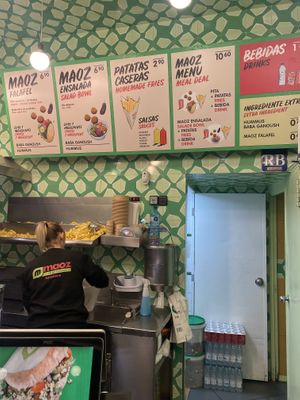 Nenu  at Maoz in Barcelona