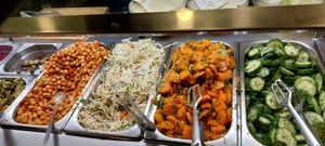 Some of the ingredient choices at Maoz in Barcelona