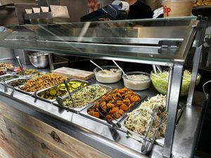 Ingredienti da aggiungere a piacere   at Maoz in Barcelona