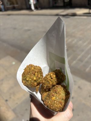 falafel at Maoz in Barcelona