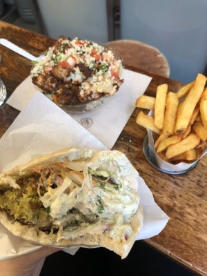 pita and bowl at Maoz in Barcelona