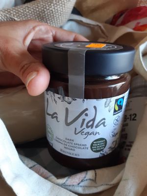 Crema vegana chocolate negro at Naturvalgranrey in La Gomera