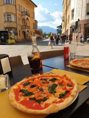 Pizza mit Veganem Käse und Spinat 🥰 at Spizzico - Pizza Time in Bolzano
