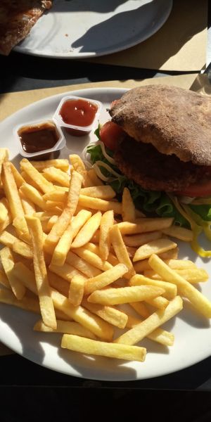 Beyond Meat Burger with fries at Spizzico - Pizza Time in Bolzano