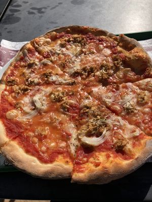 Tonno e cipolla 😍  at Spizzico - Pizza Time in Bolzano