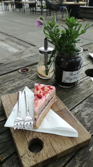 Delicious strawberry pie
(Bakkerij Van Planten also delivers to other restaurants, that's where I had this one). at Bakkerij Van Planten in Tilburg
