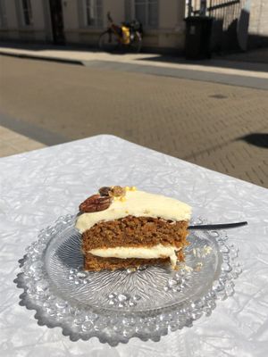 carrot cake at Bakkerij Van Planten in Tilburg